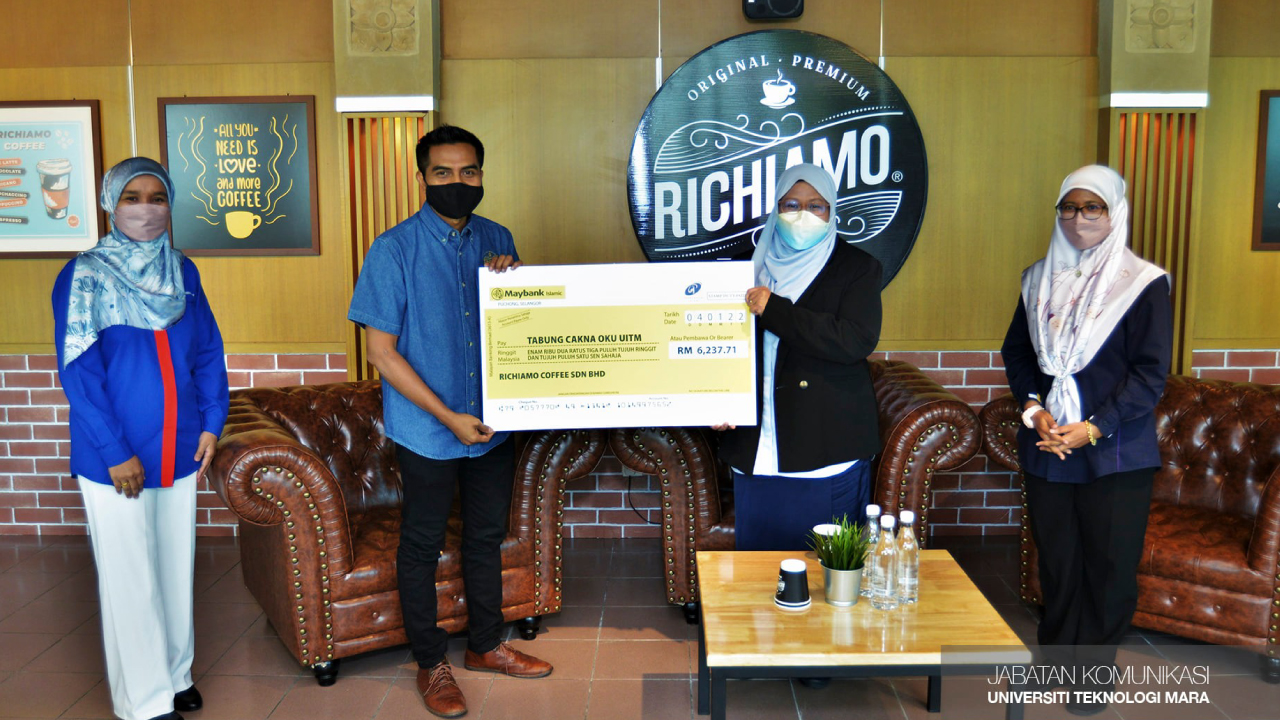 PEMBUKAAN OUTLET KETIGA KAFE RICHIAMO